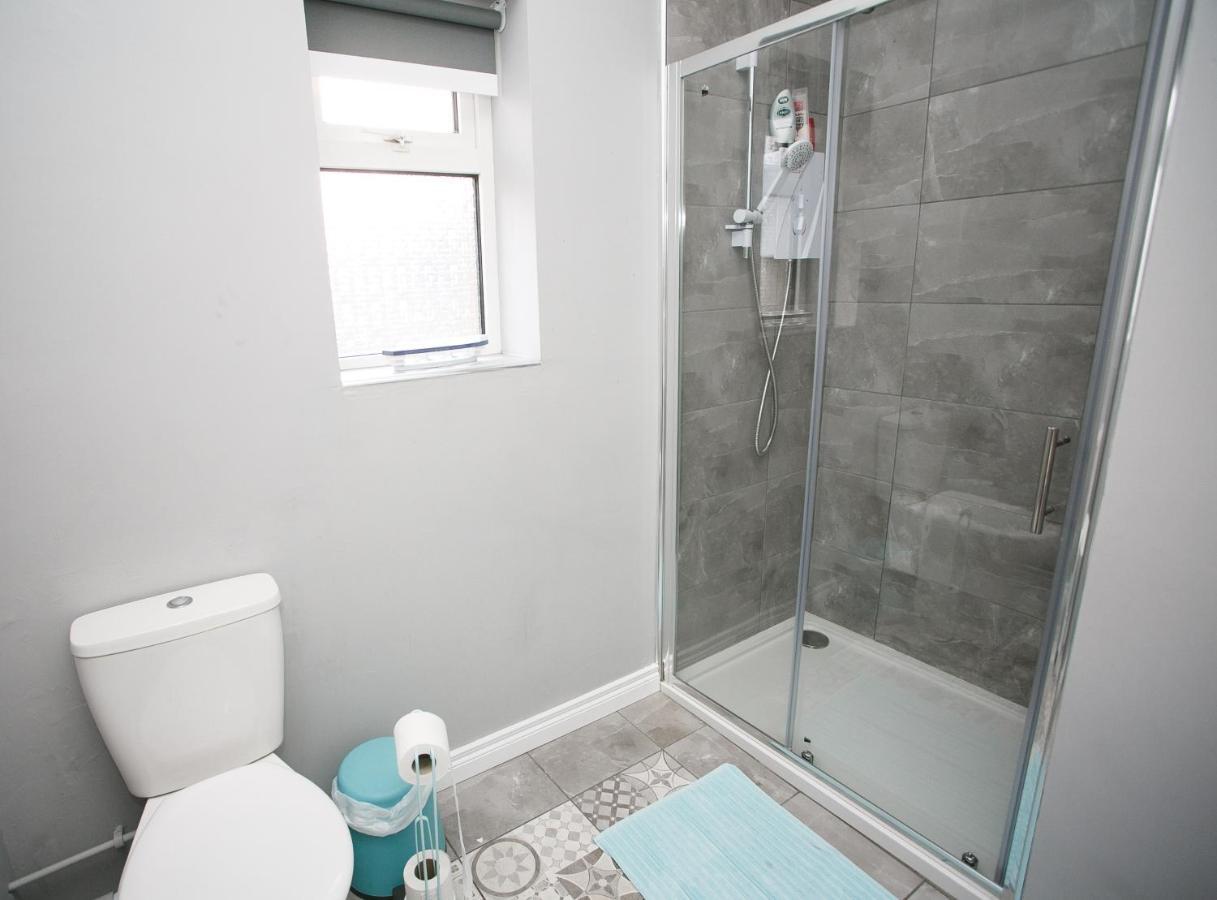 Apt3, No 2 Antrim Gardens, Portrush With Seaview Экстерьер фото